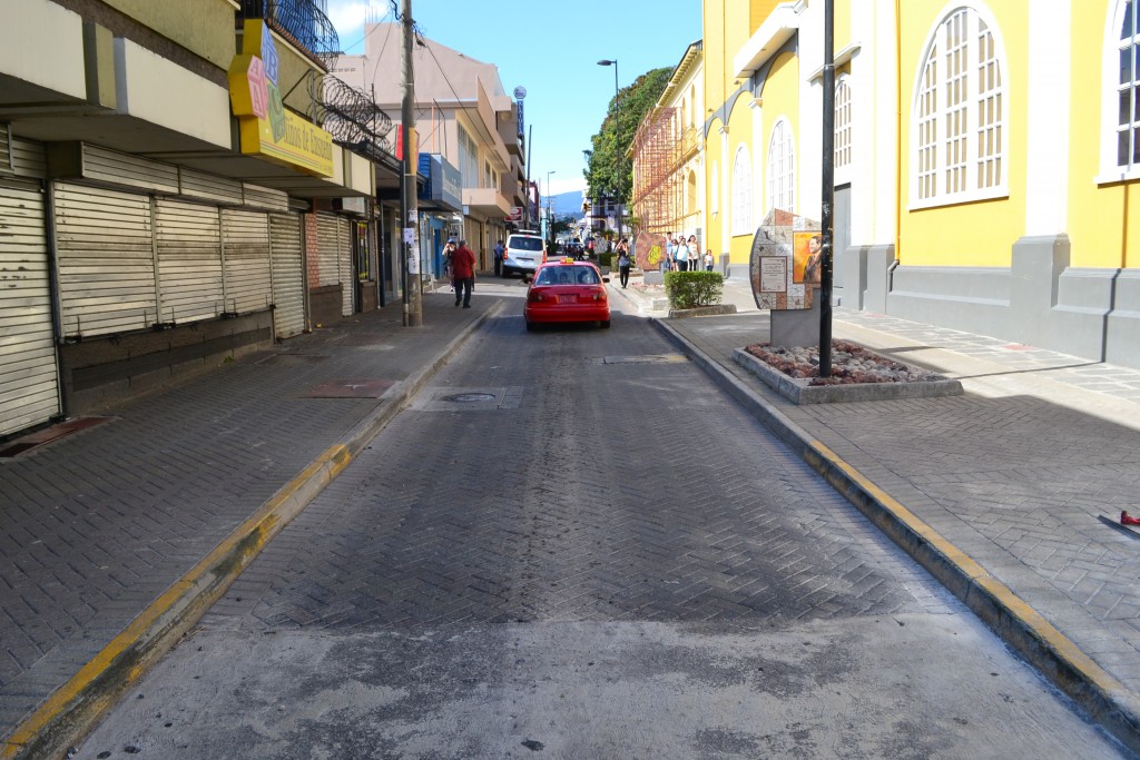 Foto: Calle en construccion - Alajuela, Costa Rica