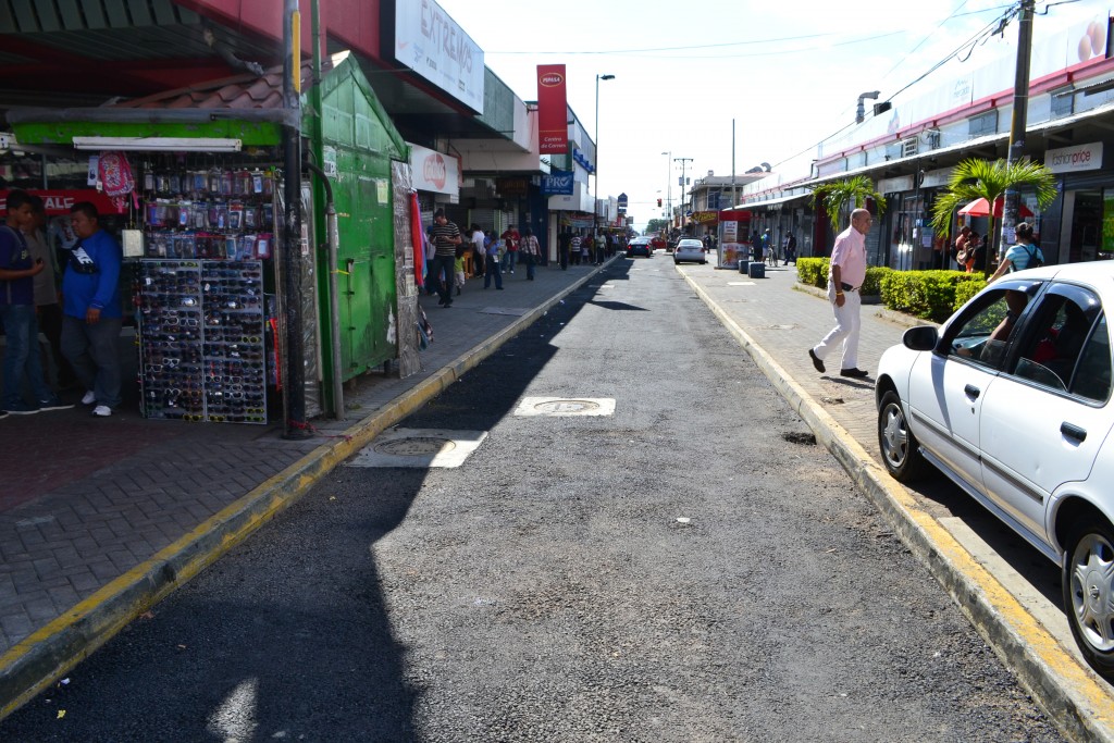 Foto: Calle en arreglo, Alajuela centro - Alajuela, Costa Rica