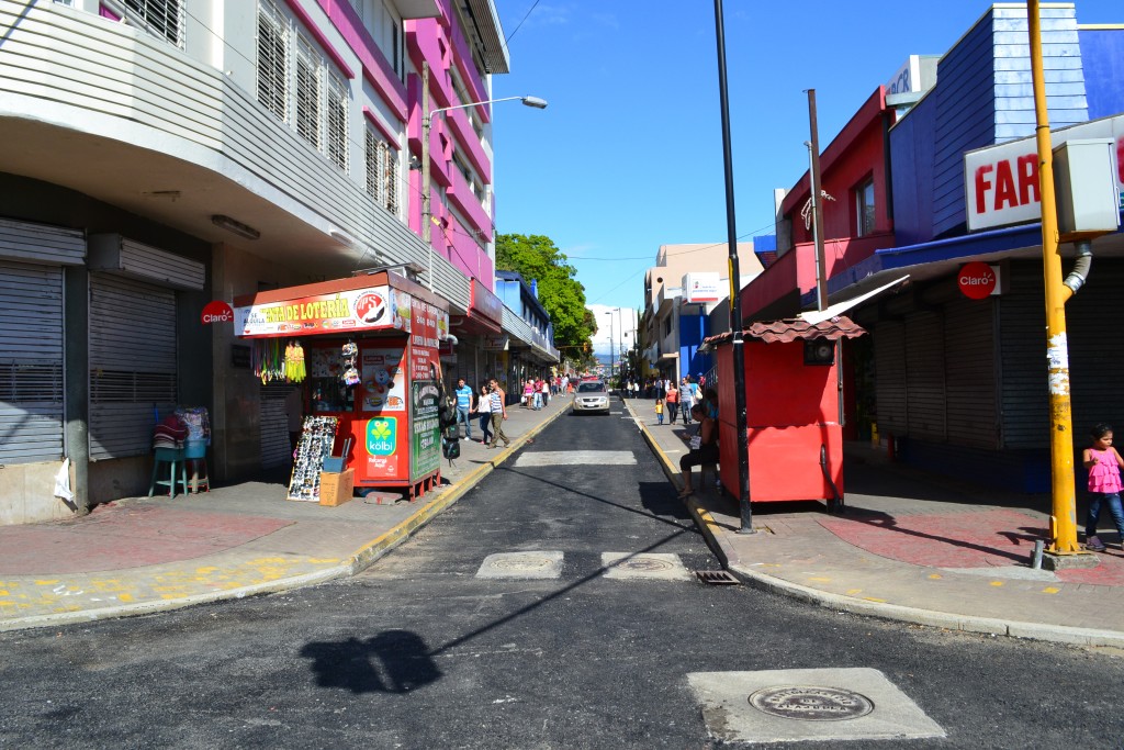 Foto: Calle en arreglo, Alajuela centro - Alajuela, Costa Rica