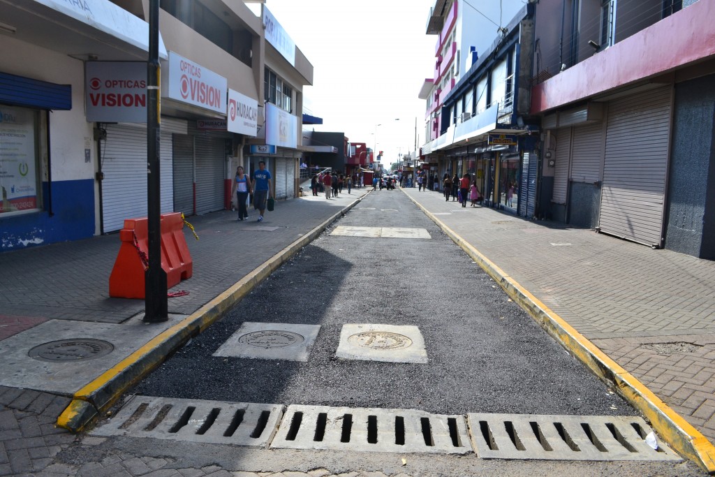 Foto: Calle en construccion - Alajuela, Costa Rica