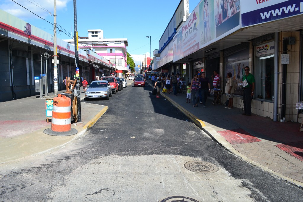 Foto: Calle en arreglo, Alajuela centro - Alajuela, Costa Rica