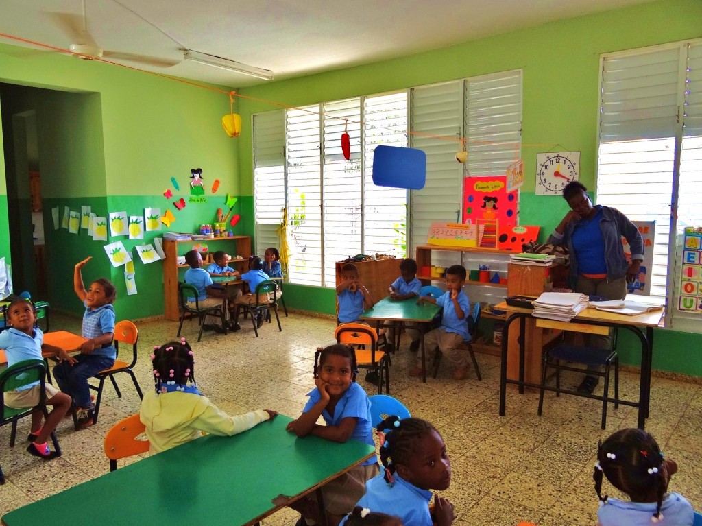 Foto: Escuela Primaria Belarminio Calvo - Los Tocones (Samaná), República Dominicana