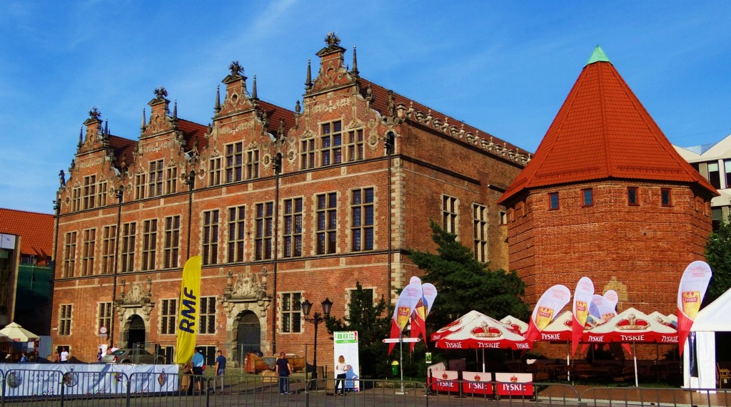 Foto: Akademia Sztuk Pięknych obok Baszta Słomiana - Gdańsk (Pomeranian Voivodeship), Polonia