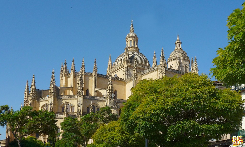Foto: Catedral desde la Plaza Mayor - Segovia (Castilla y León), España