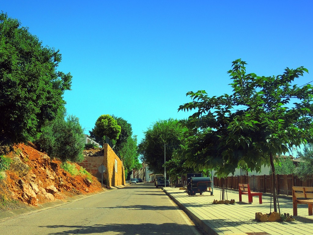 Foto: Avenida de entrada - Peñolite (Jaén), España