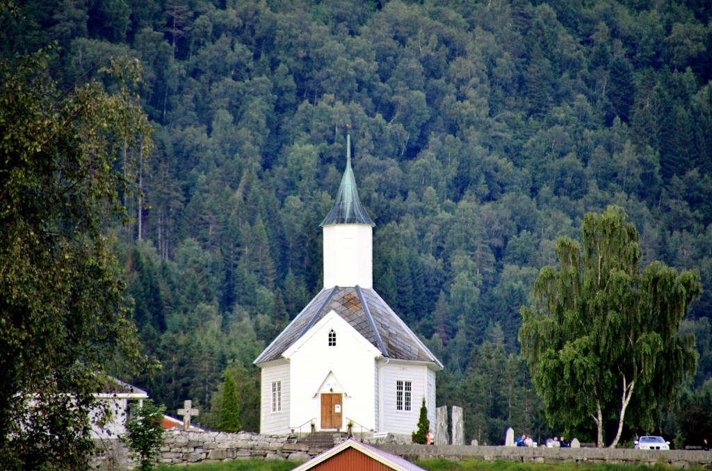 Foto: Iglesia - Loen (Sogn og Fjordane), Noruega
