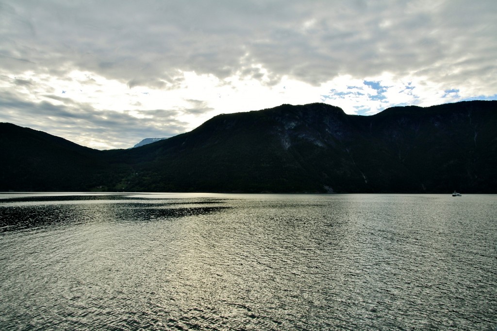 Foto: Fiordo de Sogn - Sogndal, Noruega