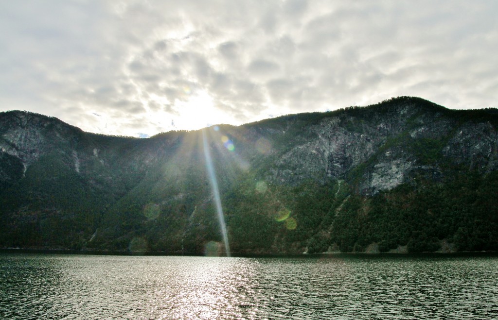 Foto: Fiordo de Sogn - Sogndal, Noruega