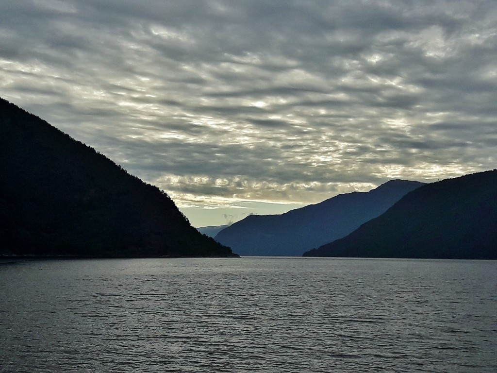 Foto: Fiordo de Sogn - Sogndal, Noruega