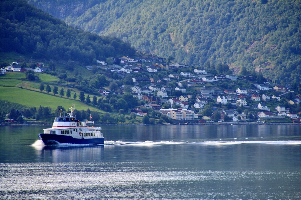 Foto: Navegando - Flam (Sogn og Fjordane), Noruega