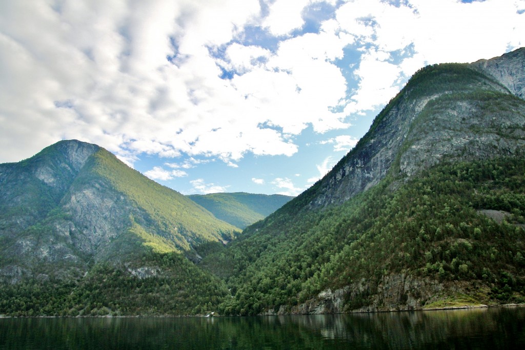 Foto: Navegando - Flam (Sogn og Fjordane), Noruega