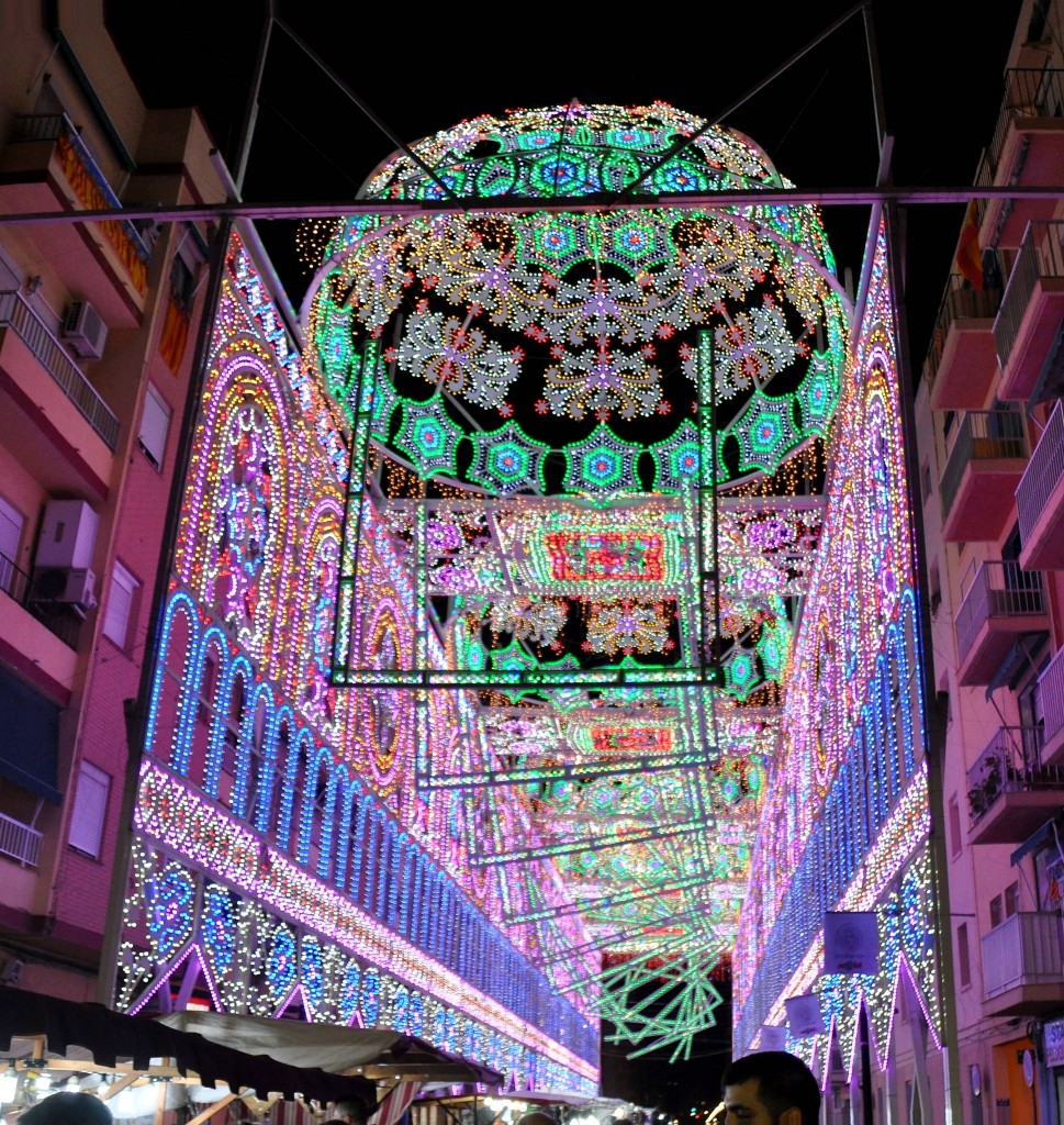 Foto: Iluminacion fallas - Valencia (València), España
