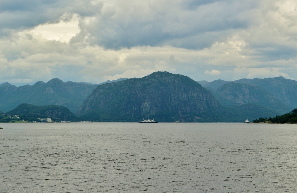 Foto: Navegando por el fiordo - Stavanger (Rogaland), Noruega