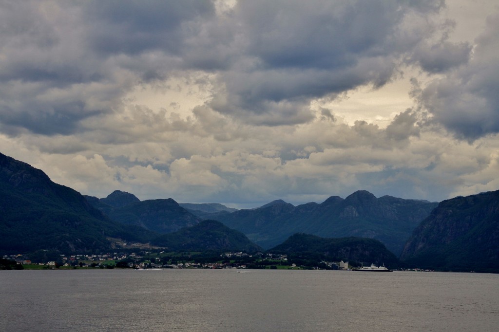 Foto: Navegando por el fiordo - Stavanger (Rogaland), Noruega