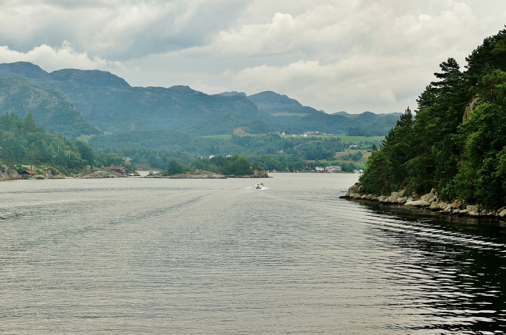 Foto: Navegando por el fiordo - Stavanger (Rogaland), Noruega