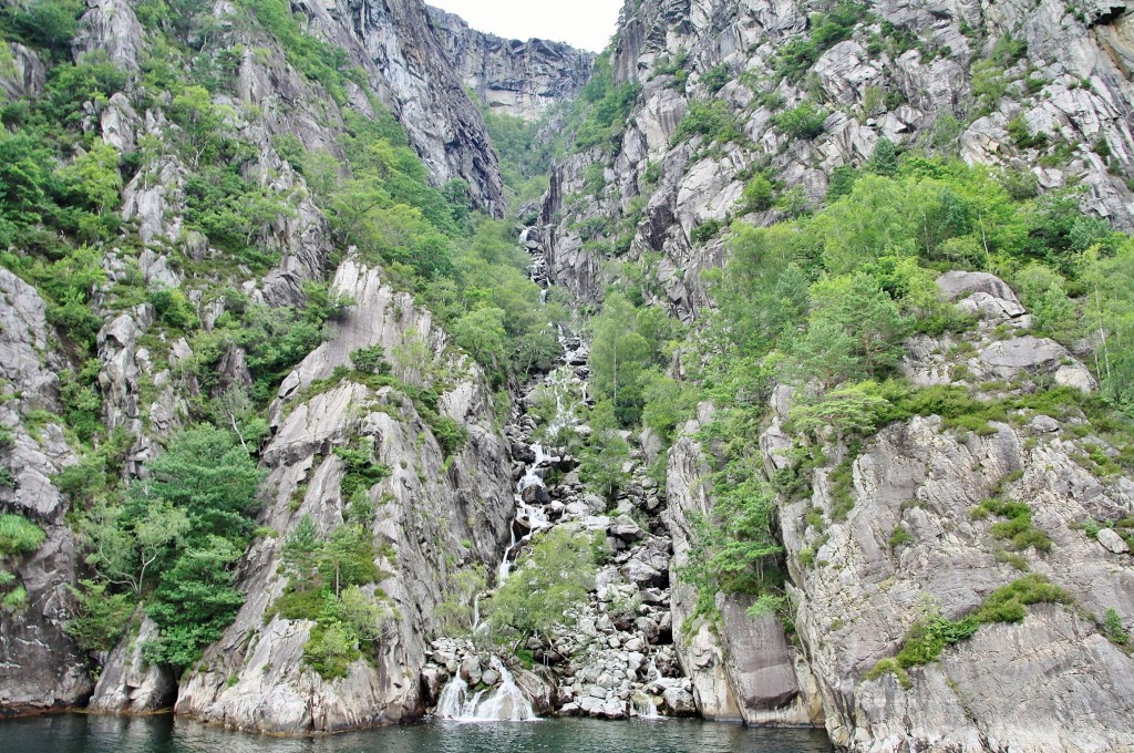 Foto: Navegando por el fiordo - Stavanger (Rogaland), Noruega