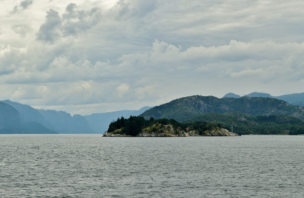 Foto: Navegando por el fiordo - Stavanger (Rogaland), Noruega