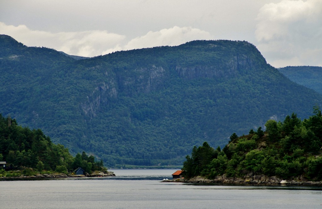 Foto: Navegando por el fiordo - Stavanger (Rogaland), Noruega