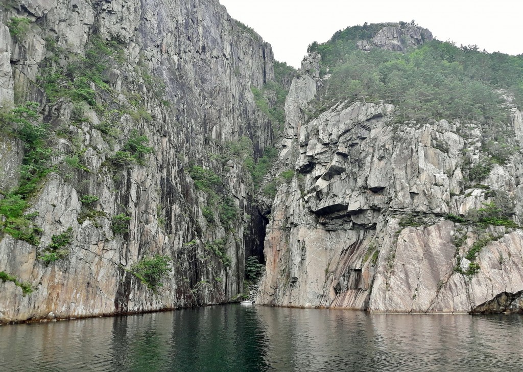 Foto: Navegando por el fiordo - Stavanger (Rogaland), Noruega