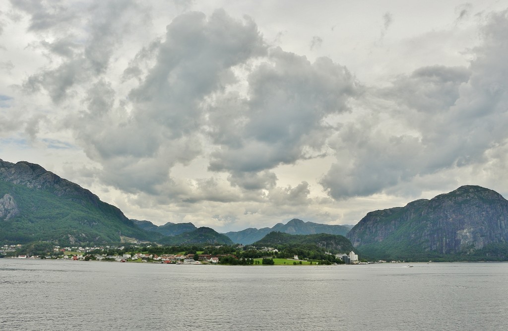 Foto: Navegando por el fiordo - Stavanger (Rogaland), Noruega