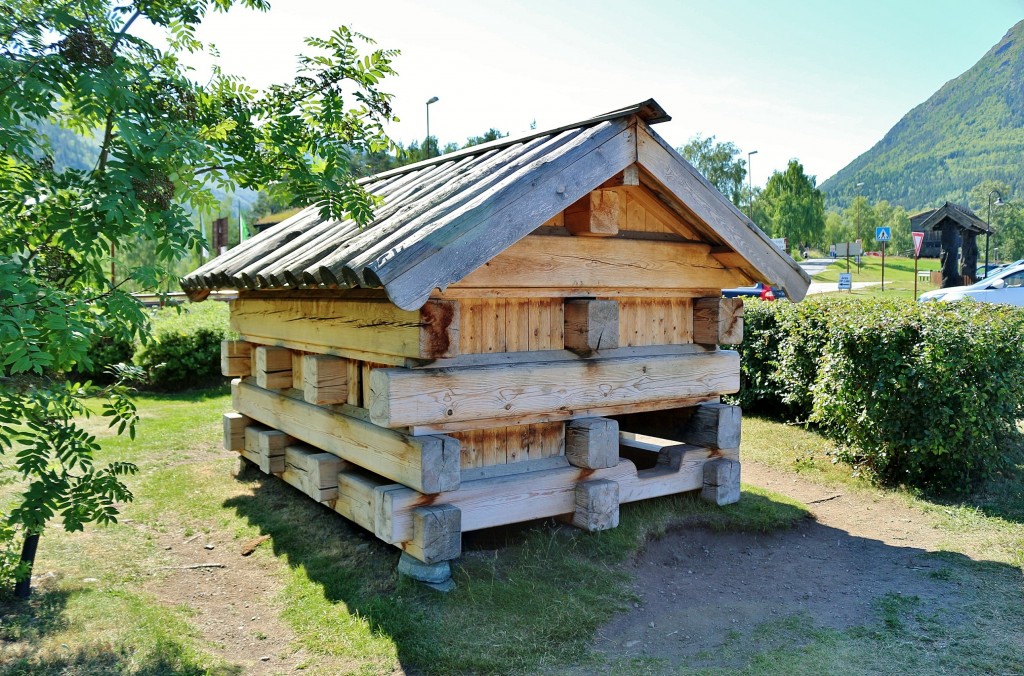 Foto: Stavkirke medieval - Lom (Oppland), Noruega