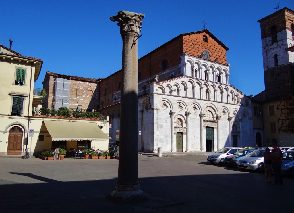 Foto: Piazza Santa Maria Forisportam - Lucca (Tuscany), Italia