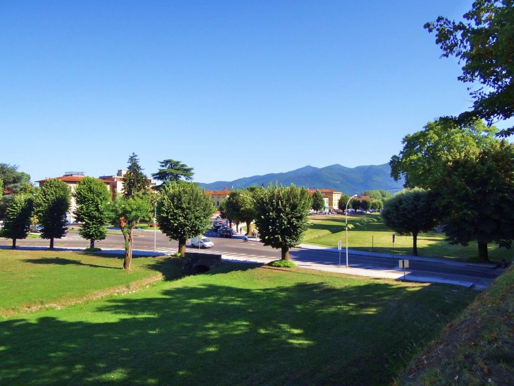 Foto: Mura di Lucca - Lucca (Tuscany), Italia