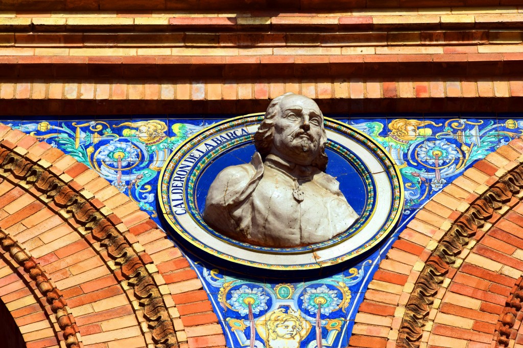 Foto: Calderón de la Barca su busto representado en la Plaza de España sevillana - Sevilla (Andalucía), España