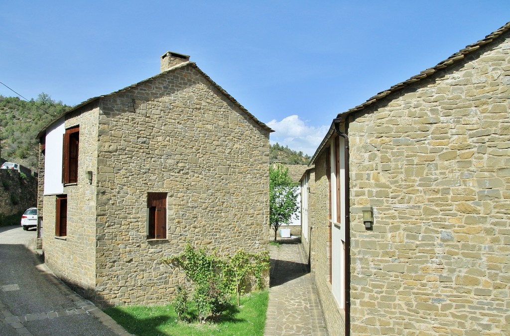 Foto: Vista del pueblo - San Juan de Serós (Huesca), España