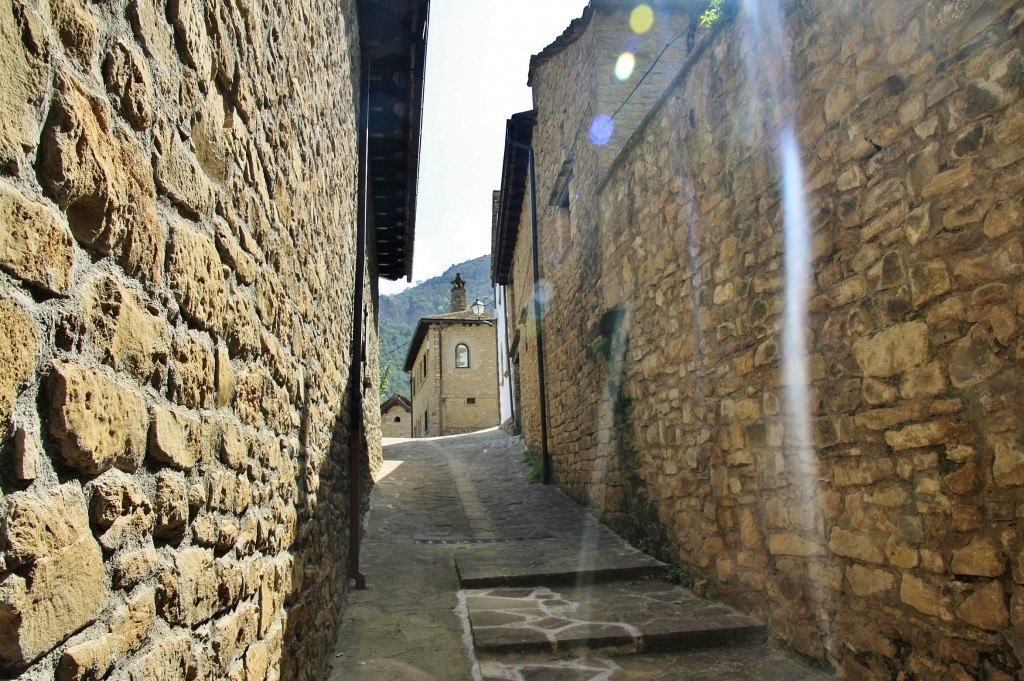 Foto: Vista del pueblo - San Juan de Serós (Huesca), España