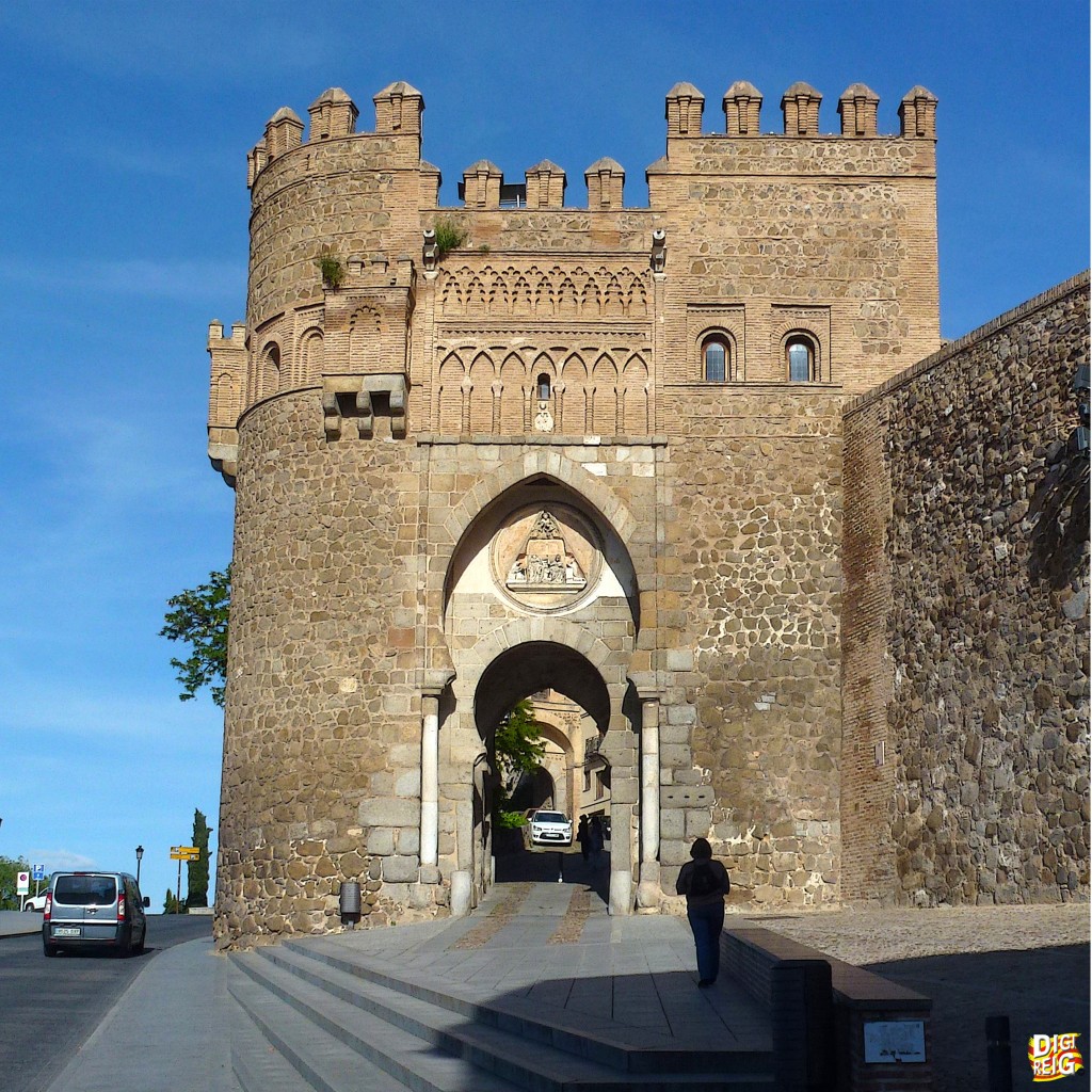 Foto Puerta Del Sol Toledo Castilla La Mancha España