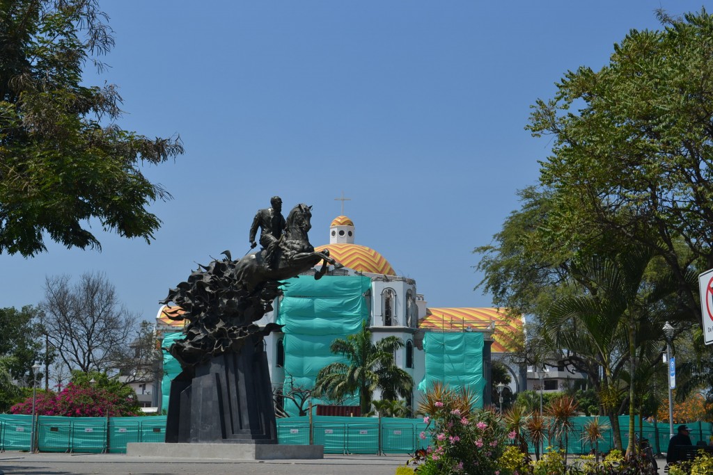 Foto: Plazoleta - Portoviejo (Manabí), Ecuador