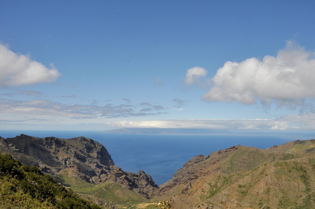 Foto: Panoramica al fondo La Gomera - Masca (Santa Cruz de Tenerife), España