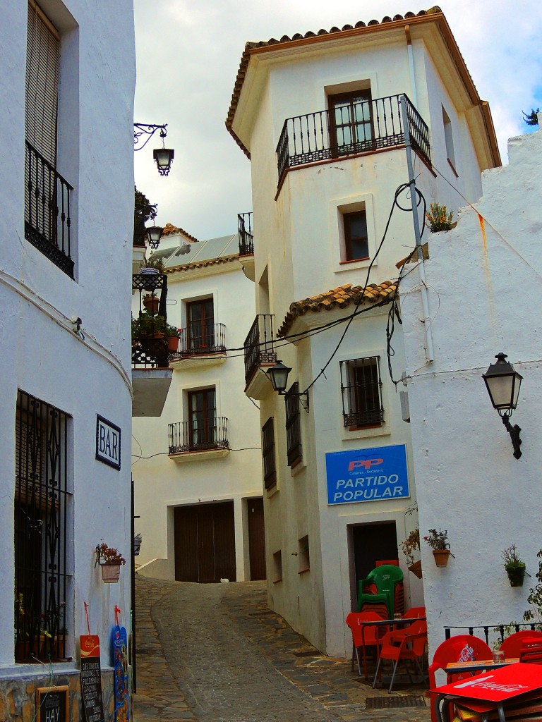 Foto: Calle Arrabal - Casares (Málaga), España