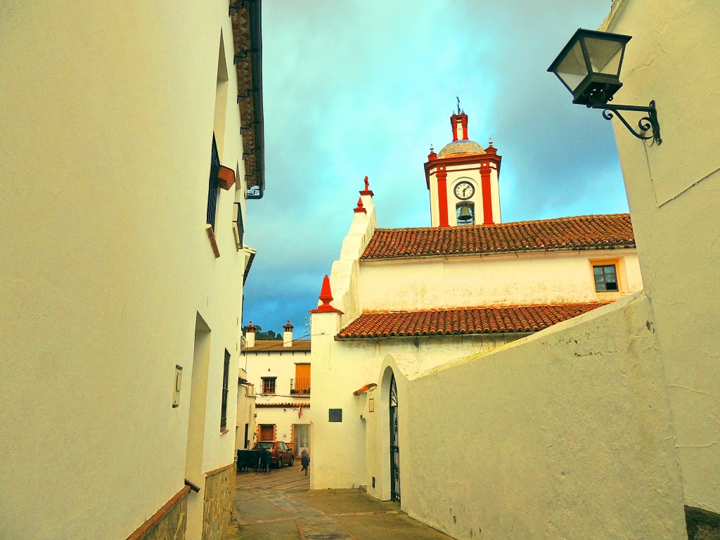 Foto: Calle Calzada - Benarrabá (Málaga), España