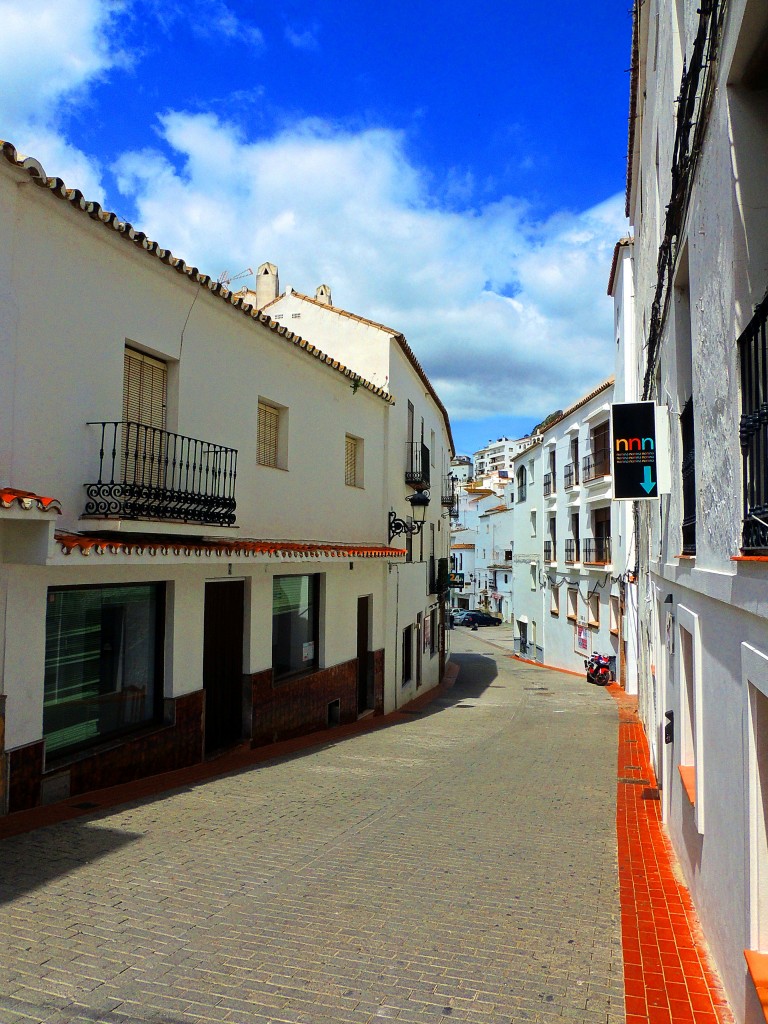 Foto: Calle Carreras - Casares (Málaga), España