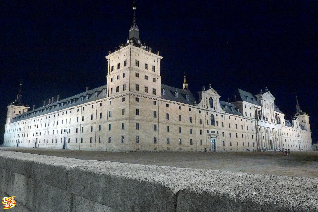 Foto: El Monasterio iluminado - San Lorenzo del Escorial (Madrid), España