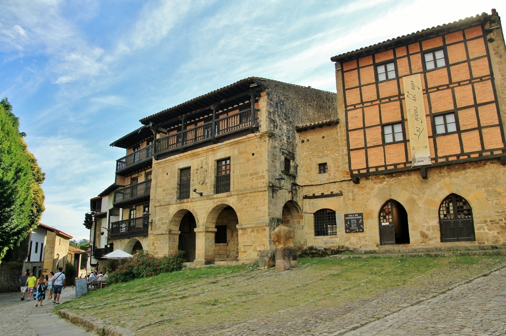 Foto: Centro histórico - Santillana del Mar (Cantabria), España
