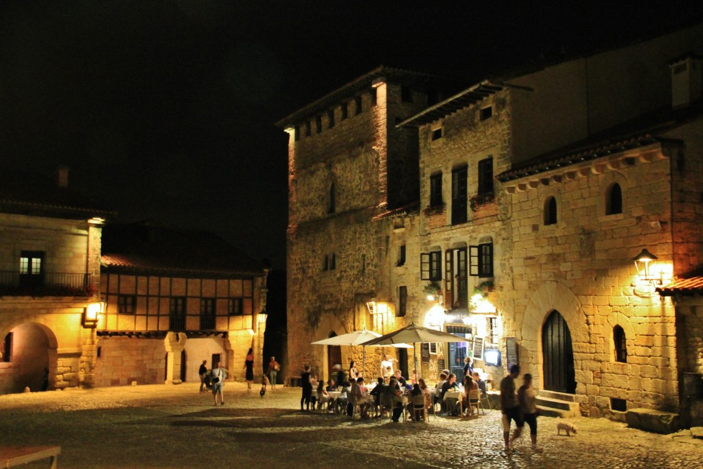 Foto: Centro histórico - Santillana del Mar (Cantabria), España