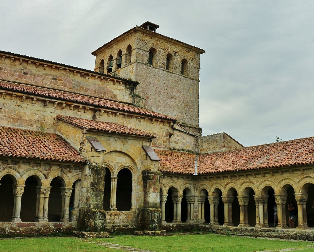 Foto: Colegiata - Santillana del Mar (Cantabria), España