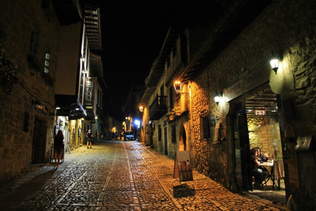 Foto: Centro histórico - Santillana del Mar (Cantabria), España