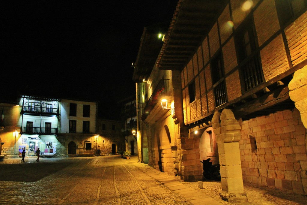 Foto: Centro histórico - Santillana del Mar (Cantabria), España