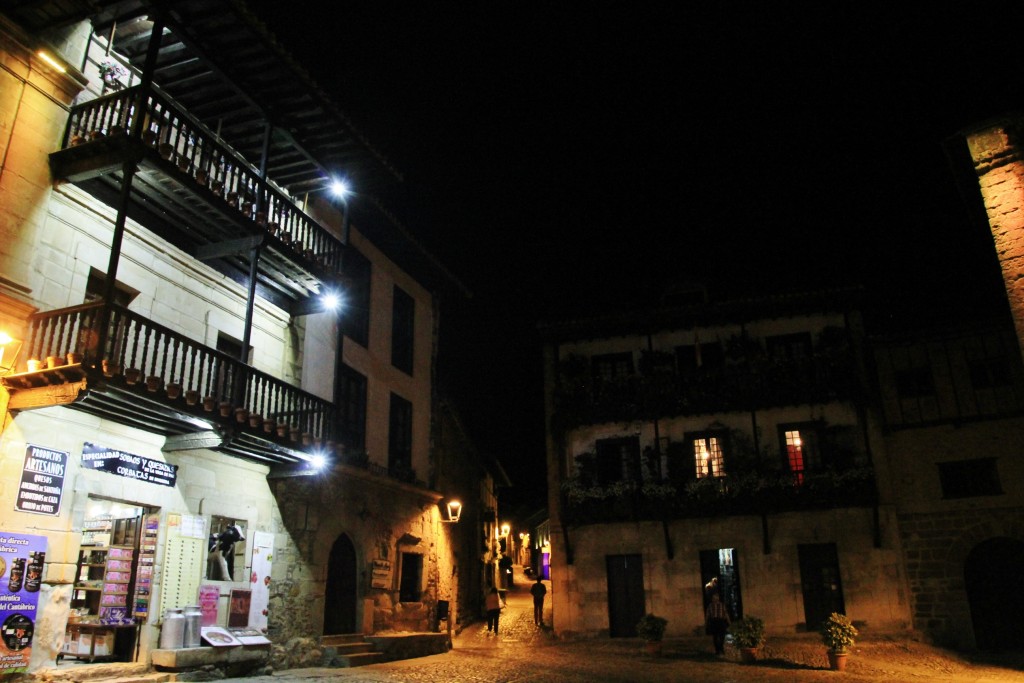 Foto: Centro histórico - Santillana del Mar (Cantabria), España