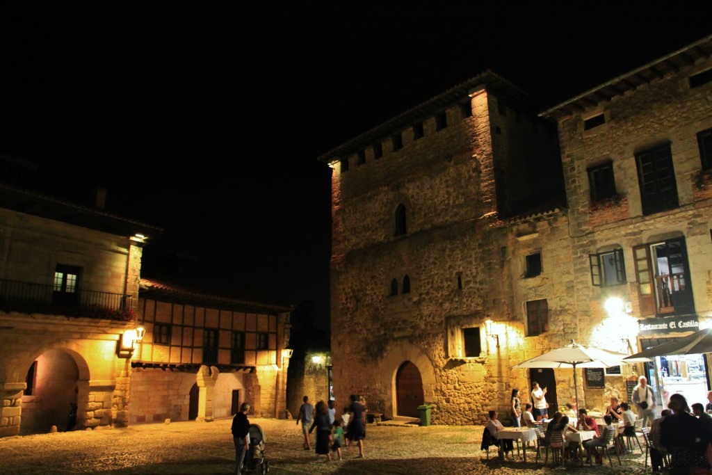 Foto: Centro histórico - Santillana del Mar (Cantabria), España
