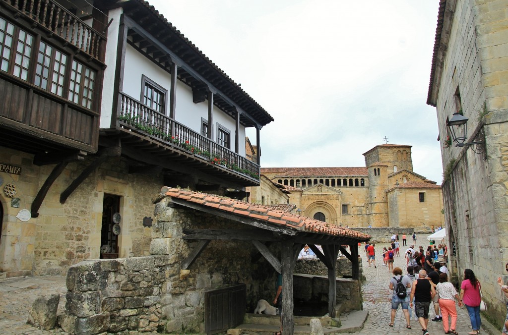 Foto: Centro histórico - Santillana del Mar (Cantabria), España