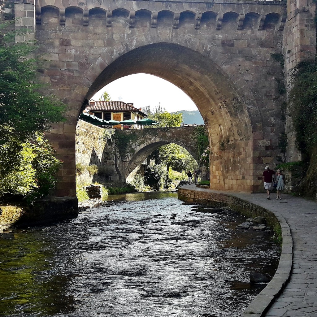 Foto de Río Deva en Potes, Cantabria