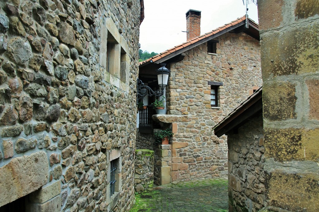 Foto: Centro Histórico - Bárcena Mayor (Cantabria), España