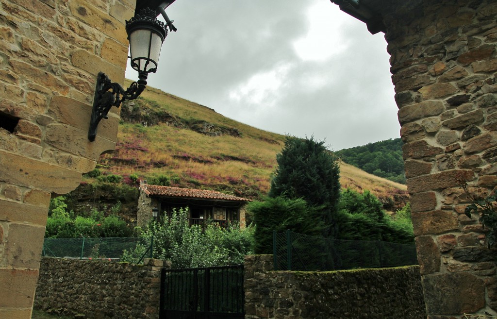Foto: Centro Histórico - Bárcena Mayor (Cantabria), España