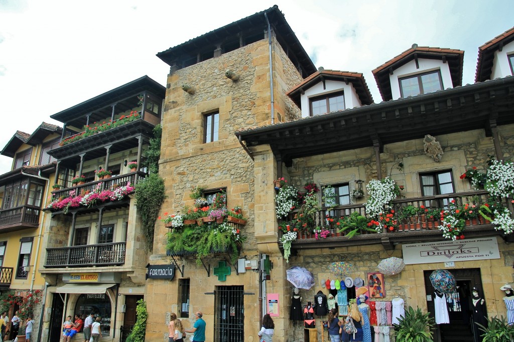Foto: Centro histórico - Comillas (Cantabria), España