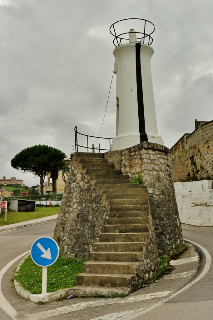 Foto: Antiguo faro - Comillas (Cantabria), España
